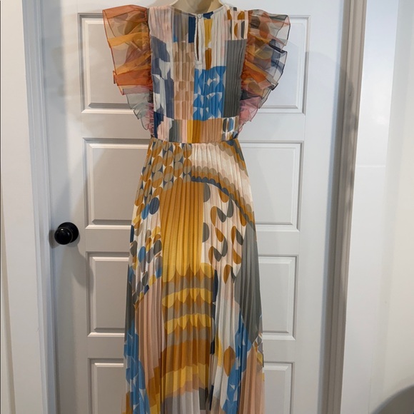 PANKAJ & NIDHI Norma Pleated Maxi Dress 4P - Picture 11 of 13